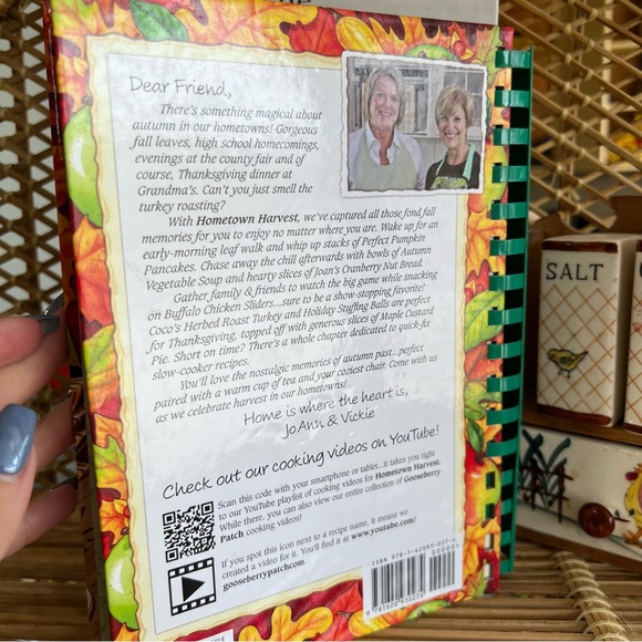 Hometown Harvest: Hardcover Cookbook Hearty Recipes Warm Fall Memories! - Picture 3 of 8